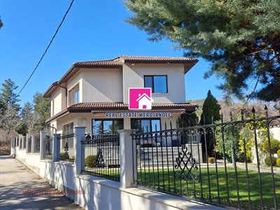 Снимка 1 от Продава Къща
